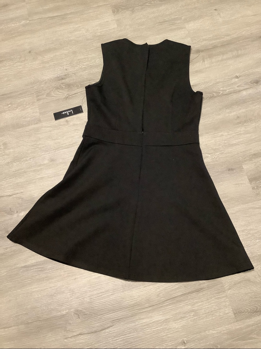 Lulus black v neck skater dress - Picture 2 of 7